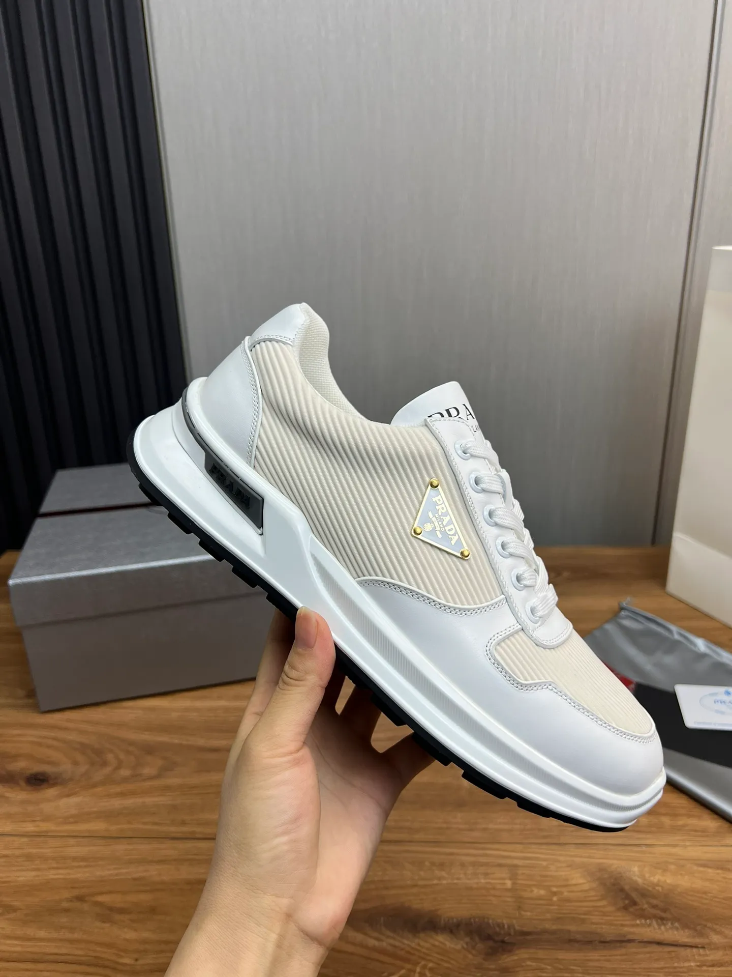 Men's shoes 💰580💰 [PRADA] Men's shoes are popular in the counter, official website is synchronized, 1 high-quality shipment ✔️Original cowhide stitching mesh + cowhide lining, 1🆚1 replica, original original bottom, 38-45 (45 customized, non-refundable)